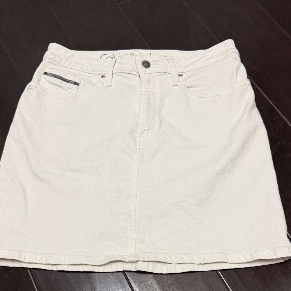 Calvin Klein Women's White Mini Skirt